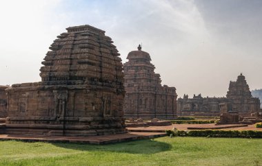 Pattadakala Tapınakları, Hindistan 'ın Karnataka eyaletinde bulunan bir tapınak kompleksi..