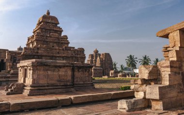 Pattadakala Tapınakları, Hindistan 'ın Karnataka eyaletinde bulunan bir tapınak kompleksi..