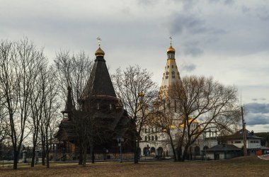 Kutsal Hayat Veren Üçlü 'nün anısına tapınak.