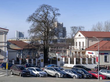 Başkenti ve en büyük şehri Belarus Minsk olduğunu