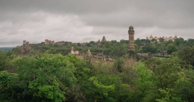 Chittorgarh, Chittod Kalesi olarak da bilinir, Hindistan 'ın en büyük kalelerinden biridir.