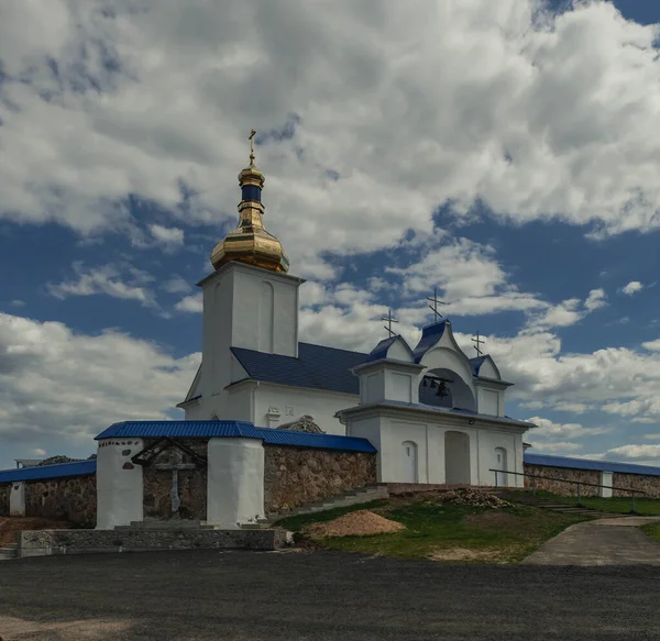 Ιερά Κοιμήσεως Της Θεοτόκου Στο Novy Sverzhen Λευκορωσία — Φωτογραφία Αρχείου