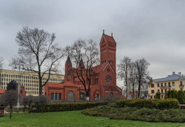 St. Simeon ve St. Helena Kilisesi, ayrıca Minsk 'te ünlü bir Katolik kilisesidir..