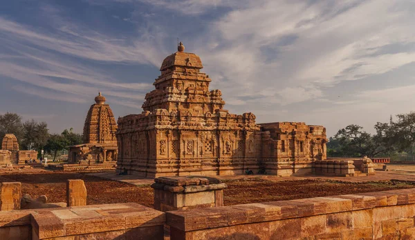 印度卡纳塔克邦北部的帕塔达卡尔是公元七 八世纪印度教和建安寺的一个古老建筑群 — 图库照片