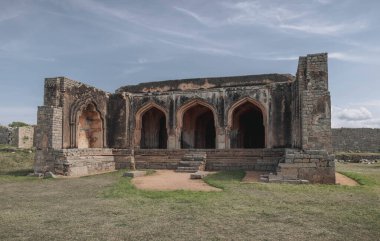 Hampi 'deki antik Vijayanagara şehrinin kalıntıları. Hindistan.