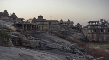 Hemakuta Hill Tapınağı Kompleksi, Hampi. Hindistan