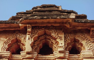Lotus Mahal veya Chitrangini Mahal, Hampi 'nin en ünlü anıtlarından biridir. Hindistan