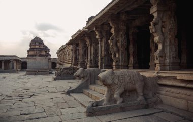 Krishna Tapınağı, Hampi 'deki en saygın ve ünlü tapınaklardan biridir..