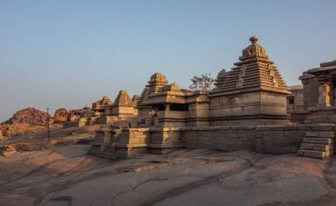 Hampi - Hindistan 'ın kalbinde büyük bir imparatorluğun kalıntıları.