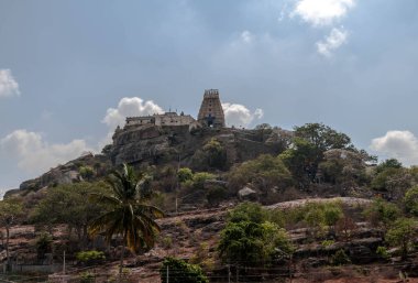 Efendi Yoga Narasimha Tapınağı ve Kalyani Büyük Göleti Melkote 'de. Hindistan.