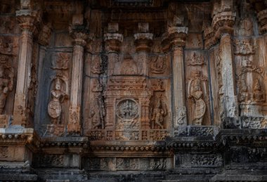 Hindu haccındaki en kutsal ve önemli merkezlerden biri Sringeri 'dir. Hindistan.