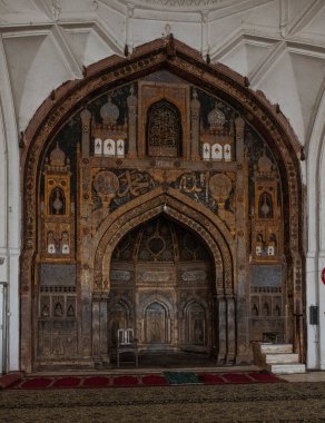 Bijapur Camii, Hindistan 'ın güneyindeki en büyük camilerden biridir..