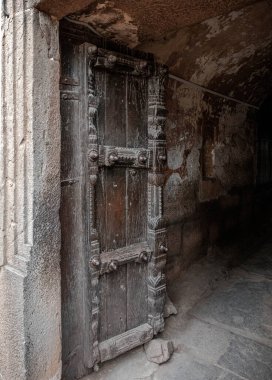 Bijapur Camii, Hindistan 'ın güneyindeki en büyük camilerden biridir..