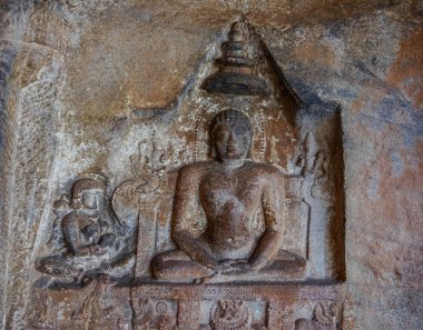 Badami 'nin ünlü mağara tapınakları. Karnataka. Hindistan.