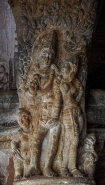 Badami 'nin ünlü mağara tapınakları. Karnataka. Hindistan.