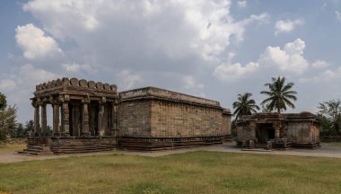 Halebidu 'da Jain hoysala kompleksi. Karnataka. Hindistan.