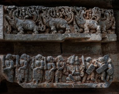 Kedareshwara Tapınağı Halebidu, Karnataka, Hindistan 'da Hoysala dönemi bir yapıdır..
