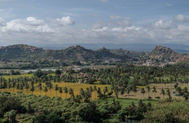 Vijayanagara bölgesinin manzarası. Karnataka. Hindistan.