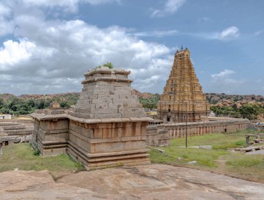 Hemakuta Hill Tapınağı Kompleksi, Hampi. Hindistan.