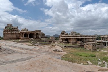 Hemakuta Hill Tapınağı Kompleksi, Hampi. Hindistan.