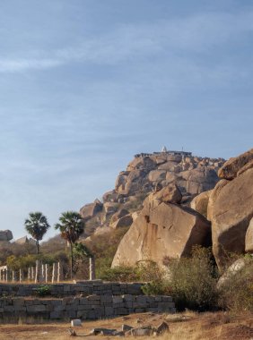Hampi - Hindistan 'ın kalbinde büyük bir imparatorluğun kalıntıları.