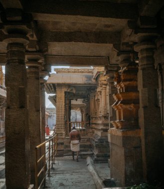 Virupaksha Tapınağı bir hac yeridir. Hampi. Hindistan.