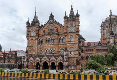 Chhatrapati Shivaji Maharaj Terminus, eski adıyla Victoria Terminus Hindistan 'ın Mumbai şehrinde..