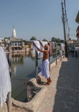 Gobardhan, Govardhan Tepesi eteklerindeki Krishna taraftarları için önemli bir hac mekanıdır..