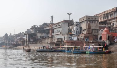Mathura, Hindistan 'ın Yamuna Nehri kıyısındaki en eski şehirlerinden biridir.