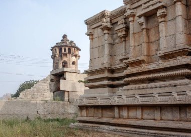 Hampi - Hindistan 'ın kalbinde büyük bir imparatorluğun kalıntıları.