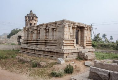Hampi - Hindistan 'ın kalbinde büyük bir imparatorluğun kalıntıları.