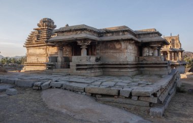 Hampi - Hindistan 'ın kalbinde büyük bir imparatorluğun kalıntıları.