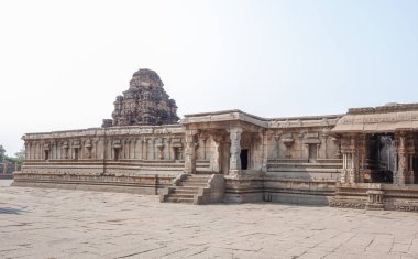 Hampi - Hindistan 'ın kalbinde büyük bir imparatorluğun kalıntıları.