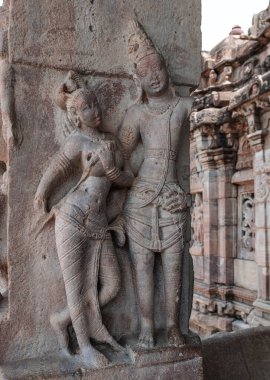 Pattadakal antik bir tapınak şehridir, antik Hindu mimarisinin seçkin örneklerinden biridir. Hindistan.