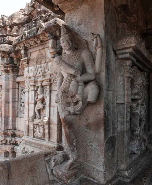 Pattadakal antik bir tapınak şehridir, antik Hindu mimarisinin seçkin örneklerinden biridir. Hindistan.