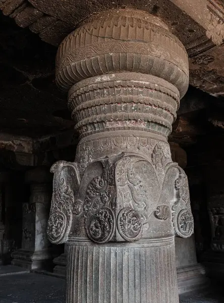Ellora Mağaraları: Eşsiz Tapınak Kompleksi. Maharashtra. Hindistan.