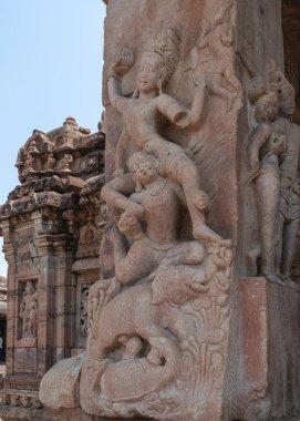 Pattadakal antik bir tapınak şehridir, antik Hindu mimarisinin seçkin örneklerinden biridir. Hindistan.