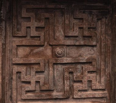 Badami Mağaraları Hindistan 'ın Karnataka eyaletinde eşsiz bir mimari komplekstir..