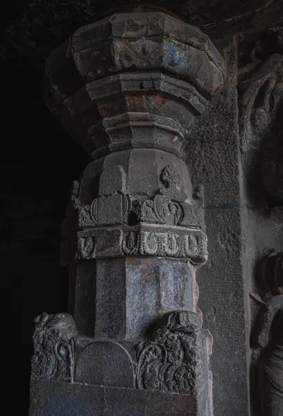 Ellora Mağaraları: Eşsiz Tapınak Kompleksi. Maharashtra. Hindistan.