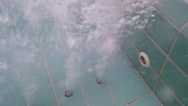 Zblízka Pod Vodou Vzduchové Bubliny Vířivky Lázeňské Jet Bazénu — Stock video