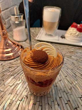 Kadife Bliss Çikolatalı Rüya Lezzeti Karamel Çiselemeli