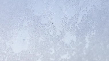 Güneşin doğuşunda, arka planda buzlar eriyor. Zaman Uygulaması