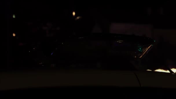 Rood Blauw Knipperende Politie Auto Light Bar Nachtelijke Sfeer Opeenvolgende — Stockvideo