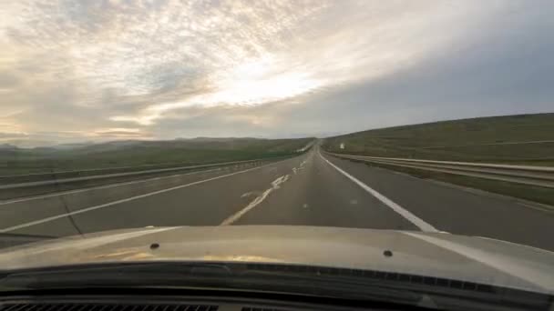 Rijd Bij Zonsondergang Snelweg Tijdsverloop — Stockvideo