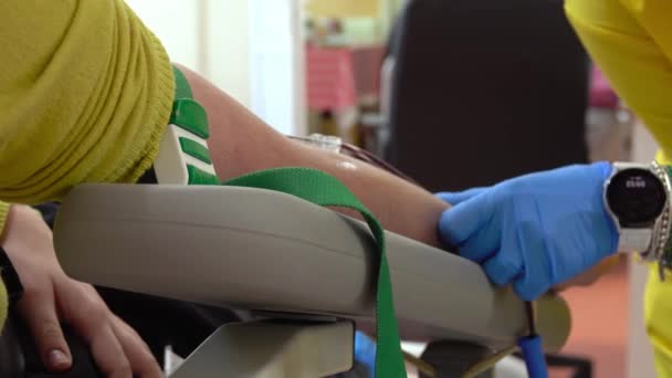 Woman Donating Blood Transfusion Center Focus Hand — 비디오