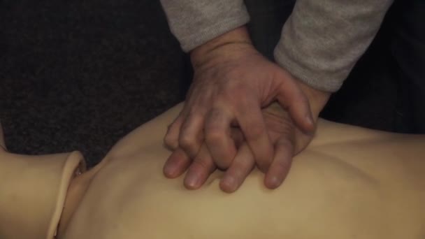 Cpr First Aid Training Session Mannequin — Vídeo de Stock