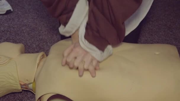 Cpr First Aid Training Session Mannequin — Vídeo de Stock