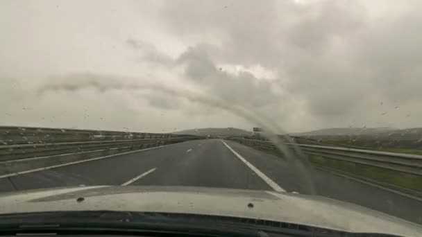 Conduire Sur Autoroute Début Printemps Avec Des Nuages Pluie Temps — Video