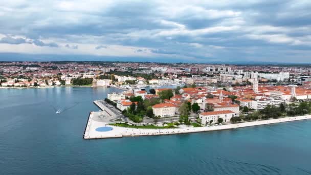 Panoramatické Letecké Video Slavného Města Zadaru Chorvatsku Staré Město Domy Stock Záběr