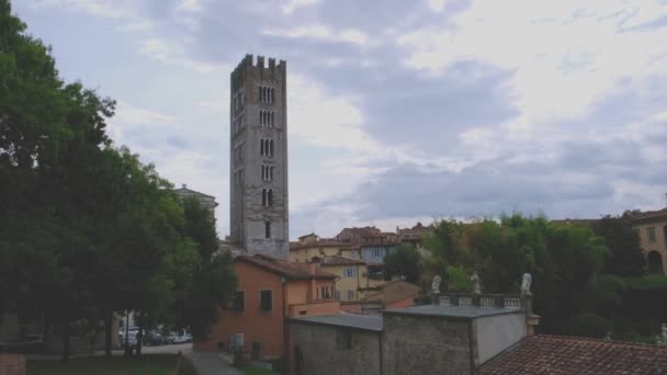 Lucca Itálie Srpna 2023 Přehled Věže Hodinami Pfannerova Paláce Vysoce — Stock video